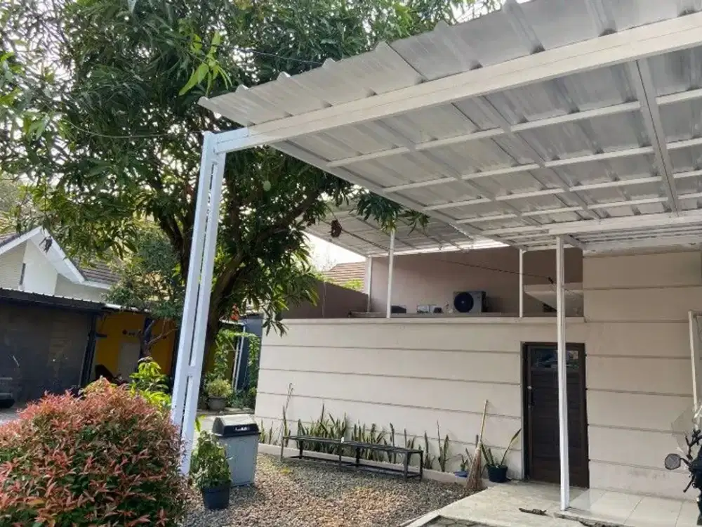 DIJUAL! Rumah LUAS di atas 130m2, Terdapat 3 Kamar Tidur, Service Area, Ruang Tamu