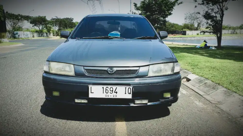 Mazda familia 323 th 2000