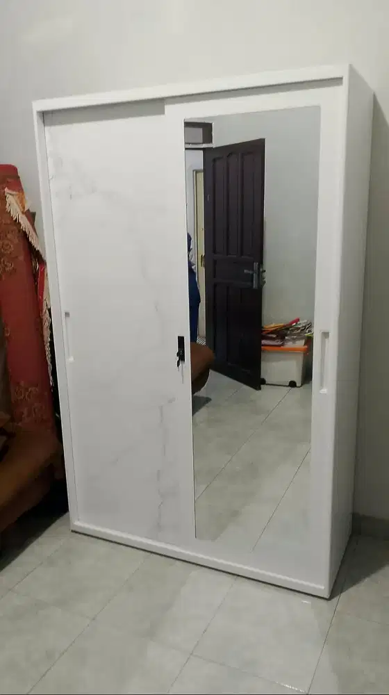 LEMARI PAKAIAN SLIDING PLAT BESI