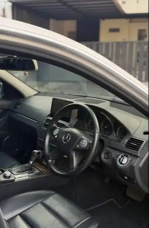 mercedes-benz c200 (2011)