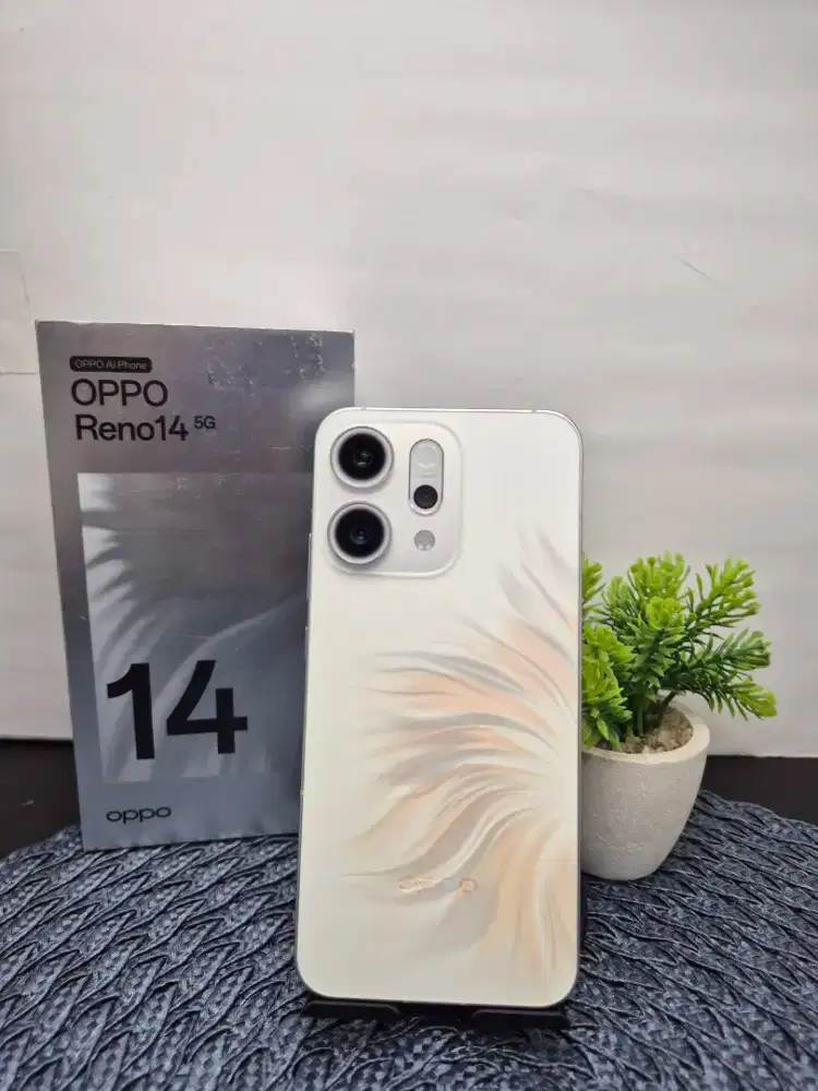 Oppo Reno 14 5G 8/256gb Fullset Mulus (Tompel 1 Titik)