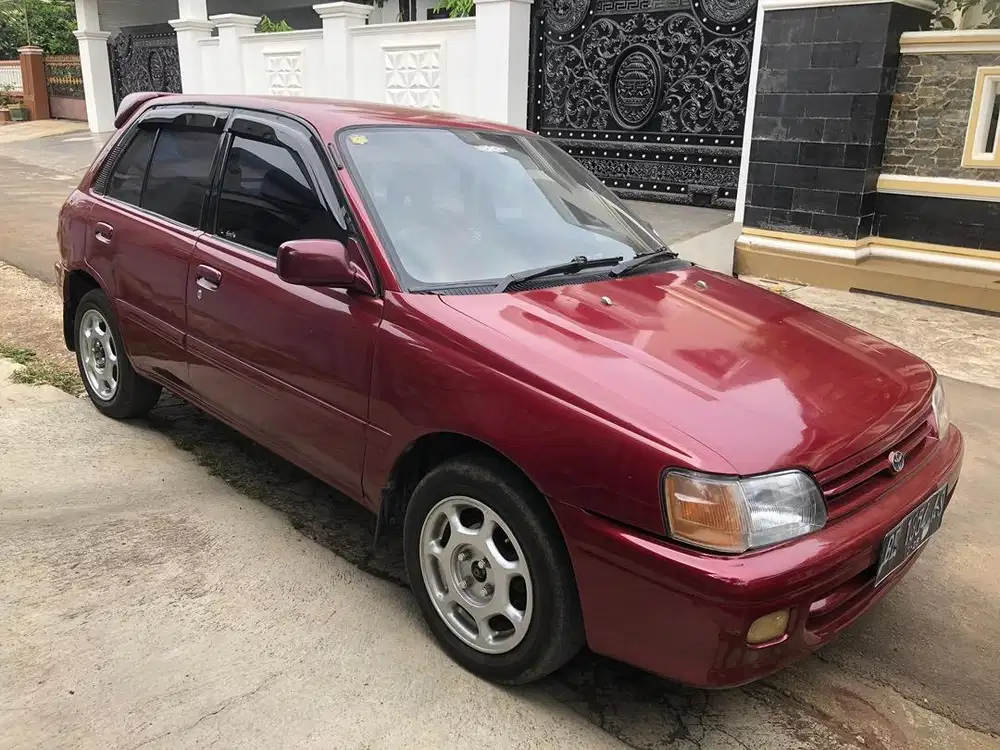 Mobil starlet 1992