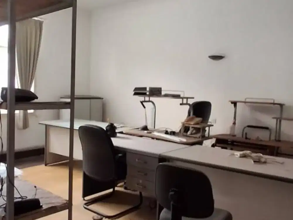 Dijual Rumah 0 Jalan Raya Dinoyo, Cocok untuk Hotel, Klinik, Kantor, Supermarket, Kost Eksklusif, Surabaya Pusat