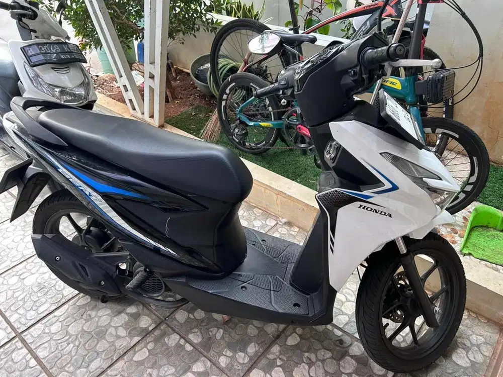 Dijual CEPAT Beat kilometer rendah