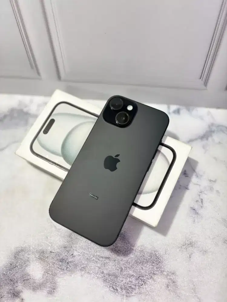 iphone 15 128GB black ibox lengkap garansi panjang