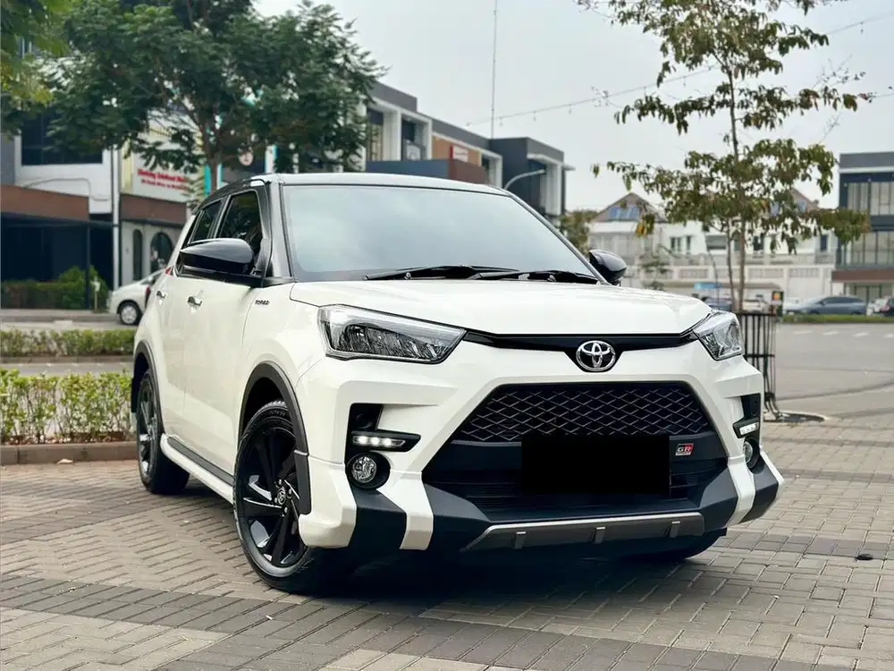 (KM 2 RIBU) TOYOTA RAIZE 1.0 TURBO GR SPORT TWO TONE 2026 PUTIH HITAM