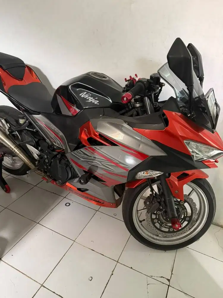 Kawasaki Ninja 250 SE ABS MDP orange