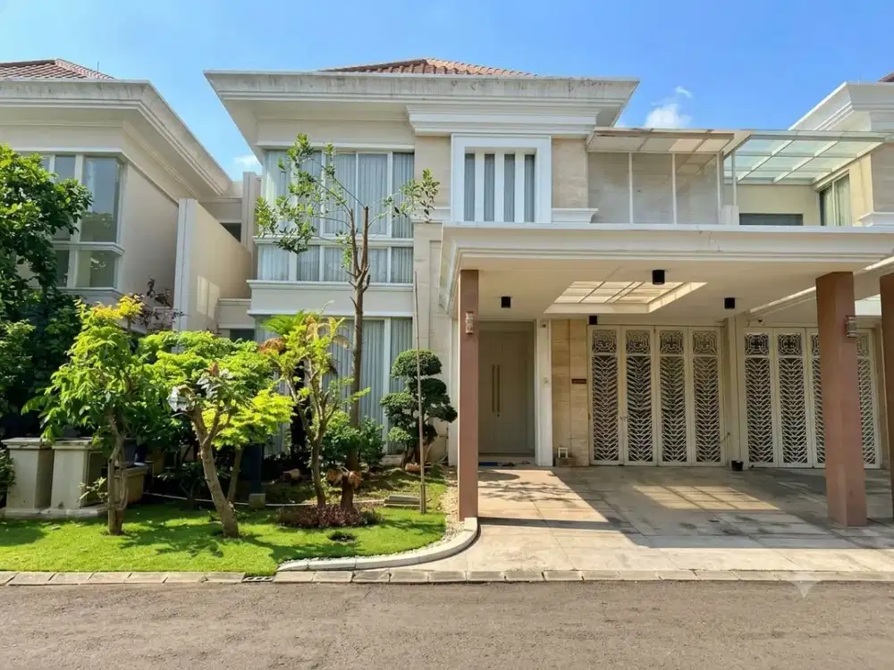 Dijual Rumah Lokasi Elit 2 Lantai Siap Huni di Pakuwon Indah, Dekat PTC dan Kampus UNESA, Surabaya Barat