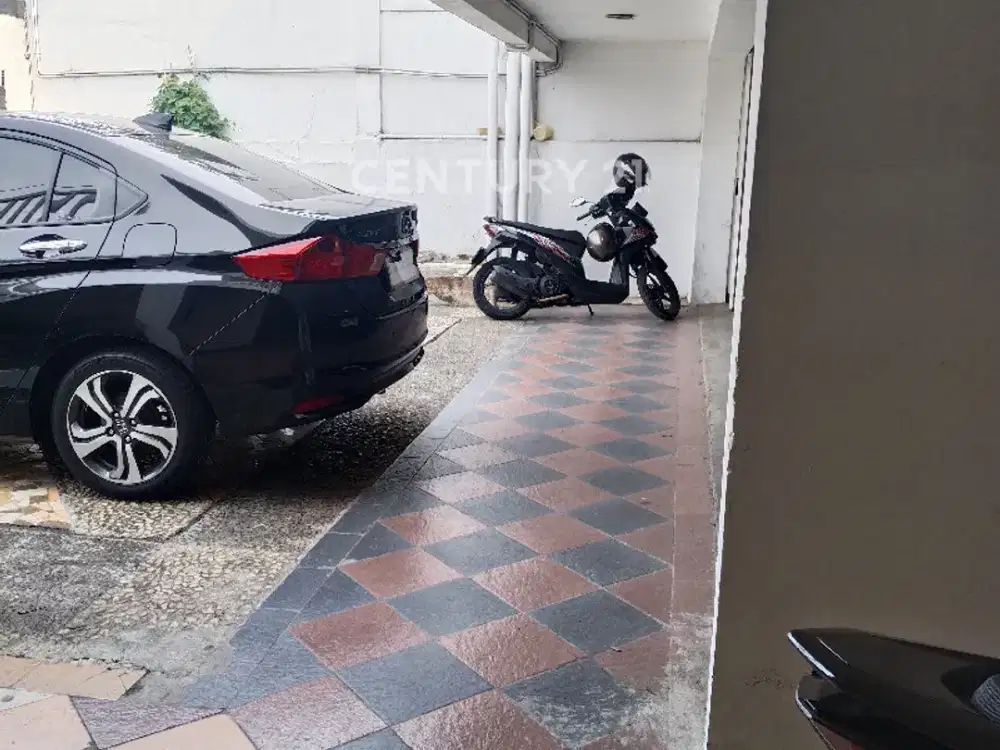 Disewakan Rumah 4 Lantai Di Tebet Jakarta Selatan