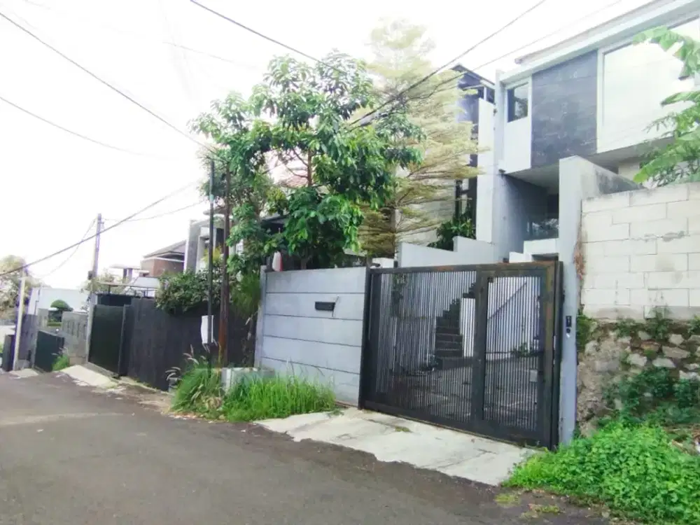 Dijual Cepat Rumah modern komplek Cipaku indah Setiabudi Kota Bandung