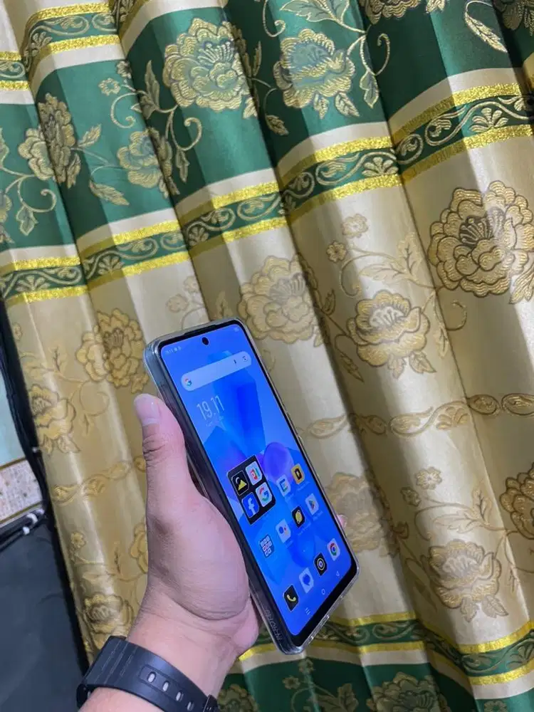 Infinix HOT 40 Pro NFC 12+9(21/256) RESMI