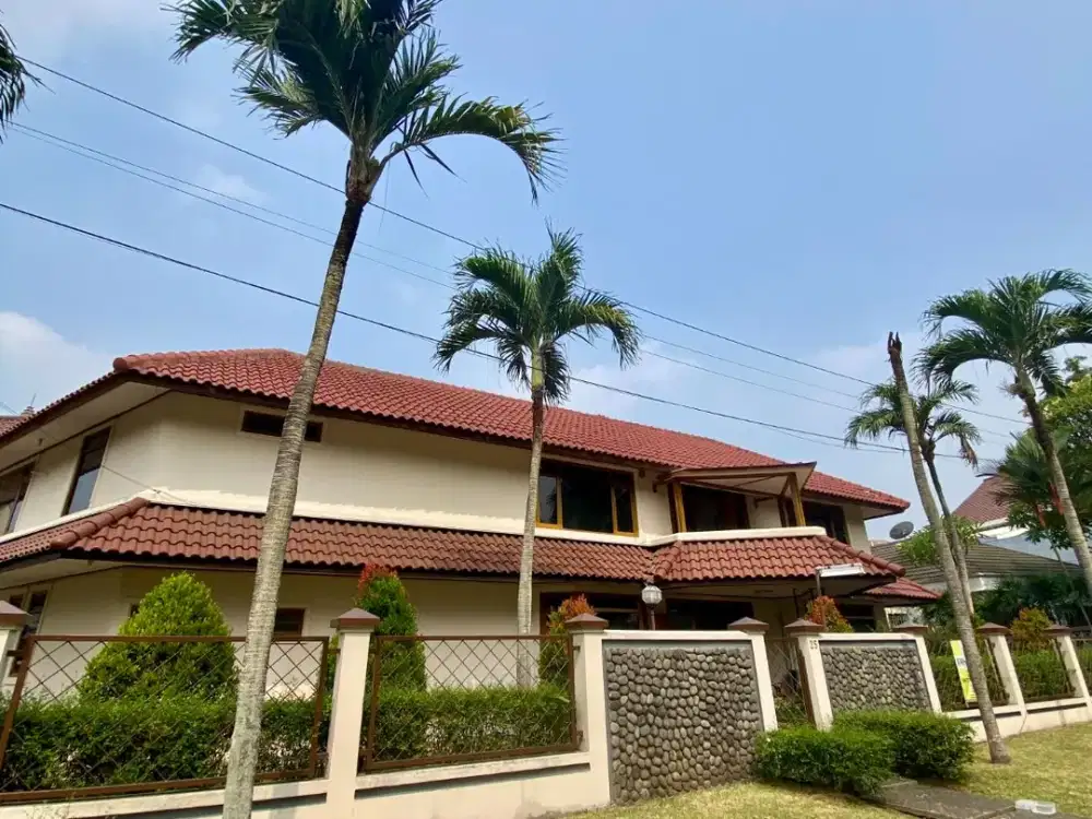 Dijual/Disewakan Rumah mewah di Pondok Indah lingkungan paling premium di Jaksel, one gate system aman untuk expat. Lokasi strategis dekat ke SCBD
