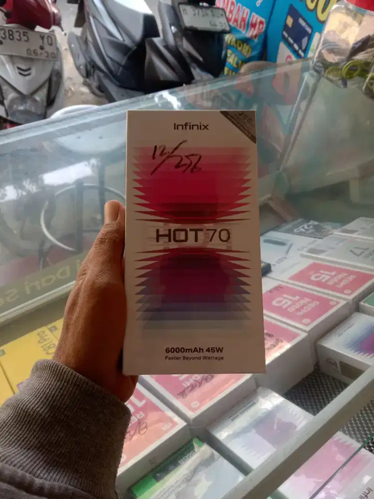 [ Fast respon WA ] Infinix Hot 70 6+6/256 Garansi resmi 1thn