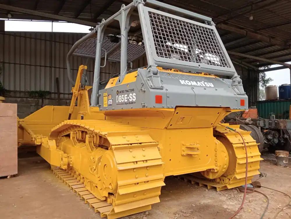 KOMATSU D85EES-II 2023 ALAT BERAT BULL DOZER
