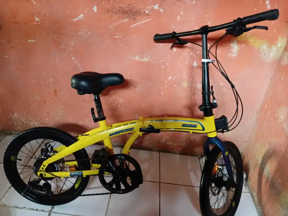 Sepeda lipat Maximo Piegare Ambrosio TX7 3.0