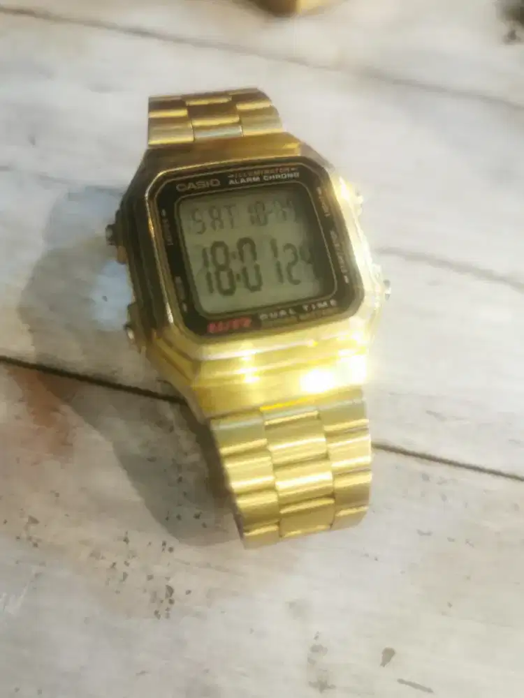 Jam tangan digital Casio original
