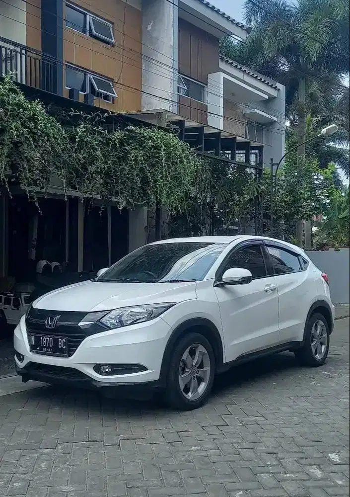 Honda HR-V 2017 TANGAN 1 DARI BARU ORIGINAL TOTAL 100% PAJAK PUANJANG