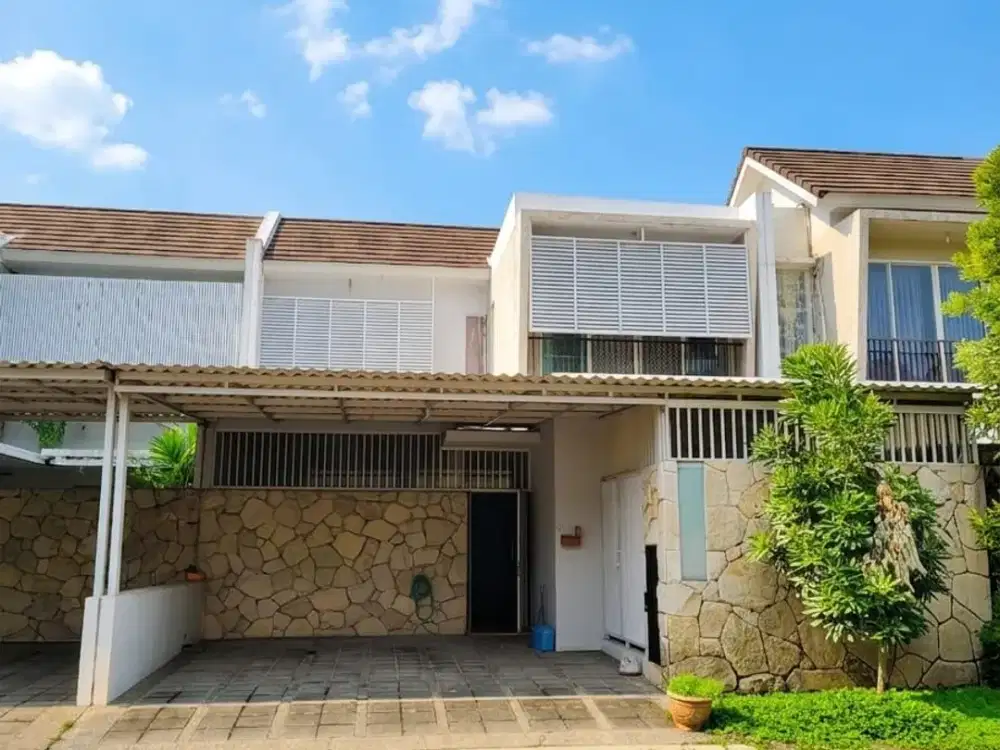 Dijual Rumah Forest Mansion Menganti Wiyung, Dekat Pakuwon Mall Surabaya Barat