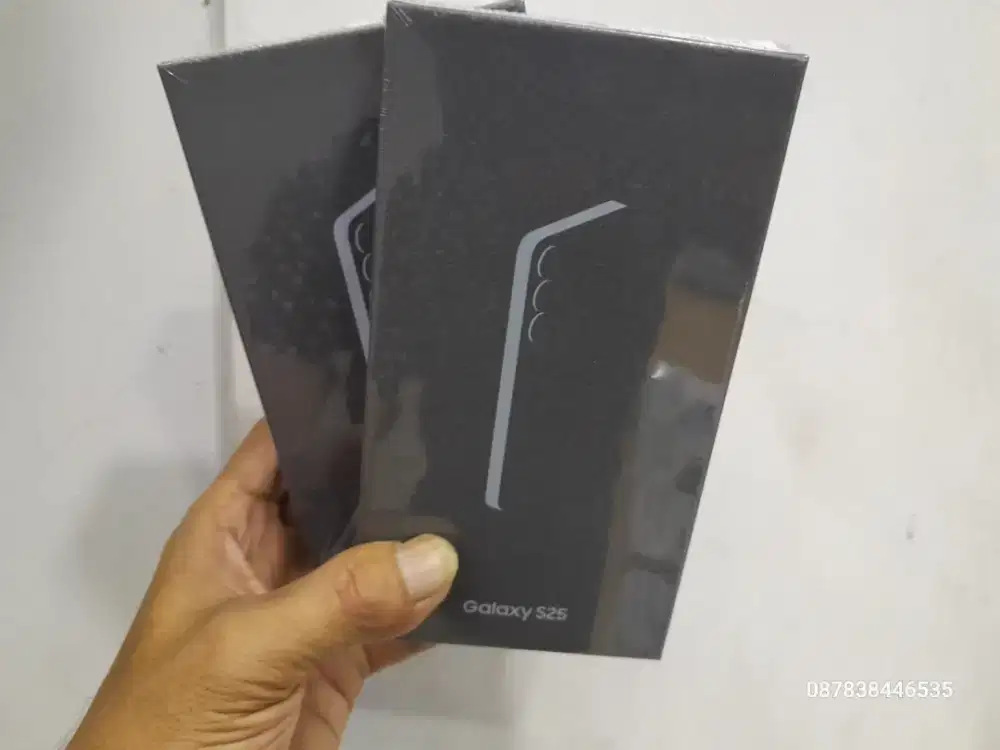 New samsung galaxy S25 12/512GB