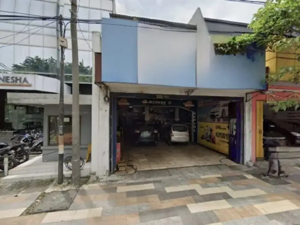 Strategis Showroom di Raya Kertajaya - Harga bisa Nego