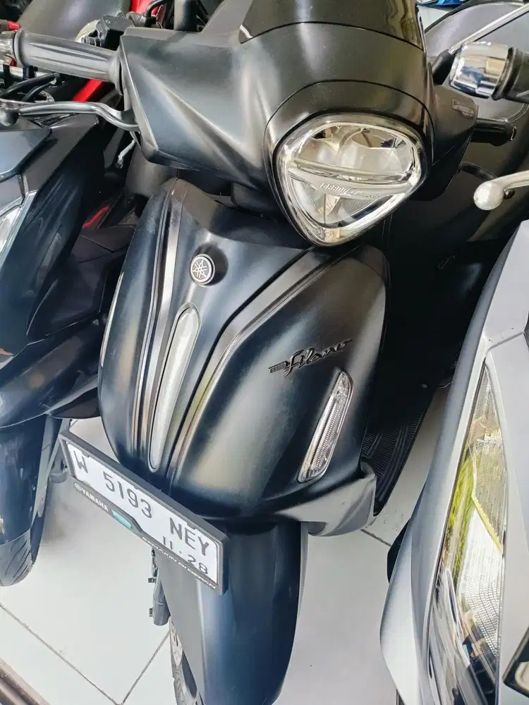 DEBAK YAMAHA GRAND FILANO LUX HYBRID 125 2023: