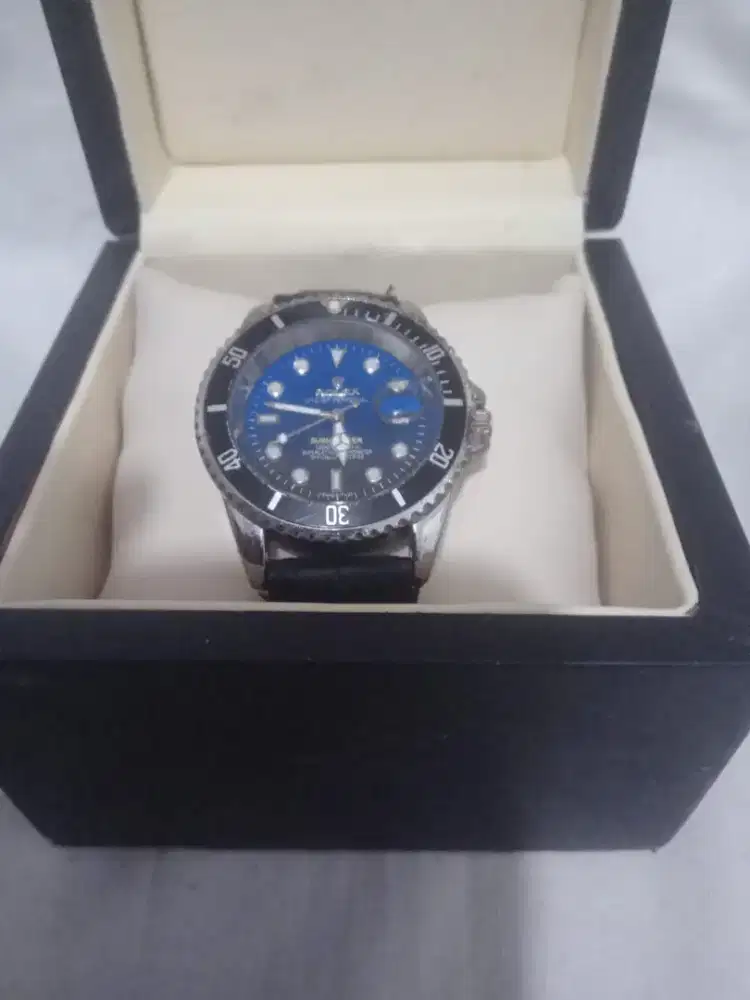 Jam tangan keren elegant