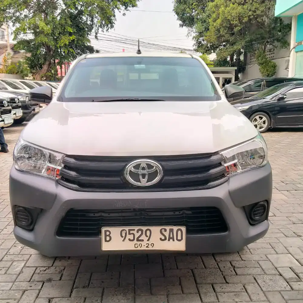 TOYOTA HILUX PICK UP 2.0 4X2 MT 2024