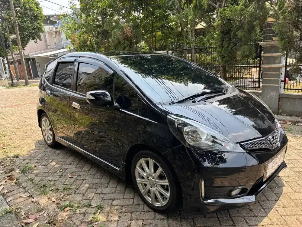 Dijual Honda Jazz RS 2013 AT, Mulus, KM Rendah