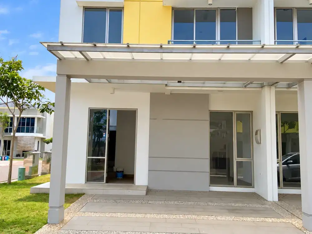 Rumah Scarlet Hoek 2LT 9x10 90m2 2KT SHM Cluster Terdepan PIK 2 Pantai Indah Kapuk 2