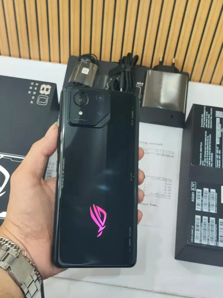 ROG PHONE 8 12/256GB Resmi Indonesia