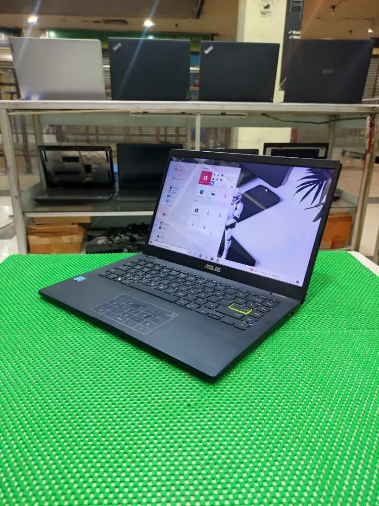 asus vivobook E410M Numeric pad Peacock blue N4020 512GB 14 fhd