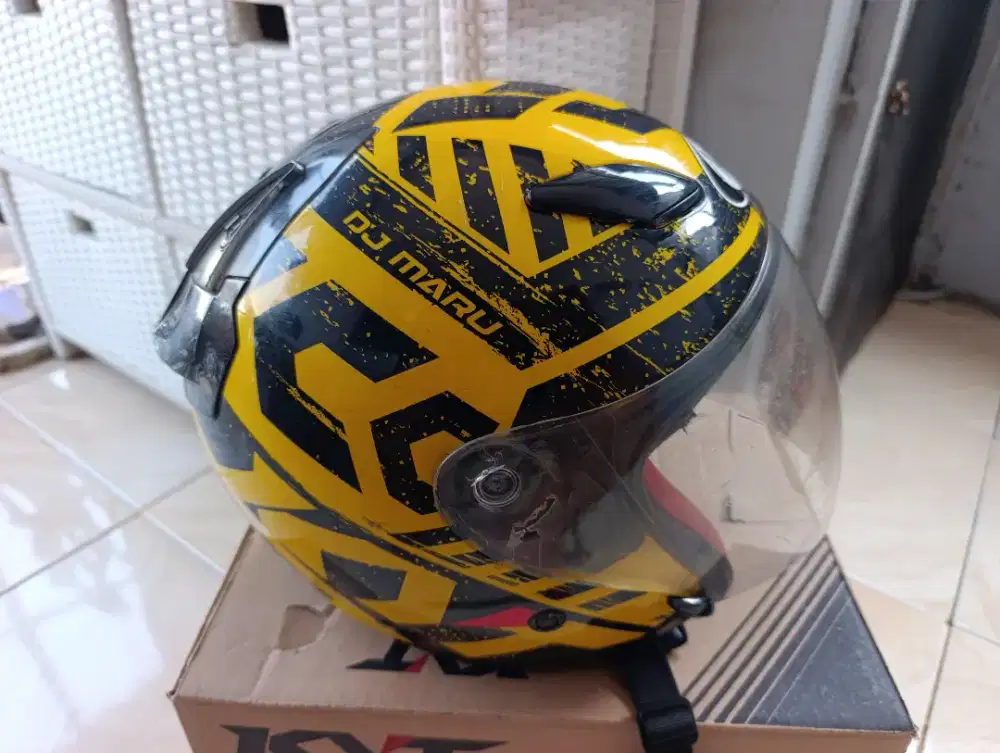 Helm KYT DJ Maru