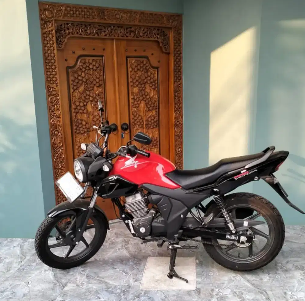 Honda CB150 Verza Merah 2025 – Kondisi Terawat, Jarang Dipakai