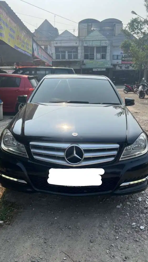 Mercedes-Benz C200 2013