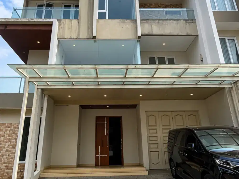 RUMAH DIJUAL MURAH DI CLUSTER CIPETE DEKAT KEMANG ADA KOLAM RENANG