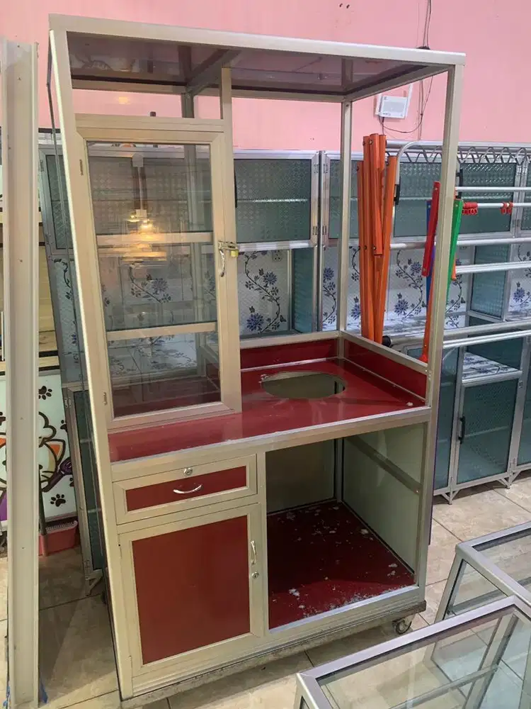 Etalase gerobak alumunium bekas bakso / mie ayam