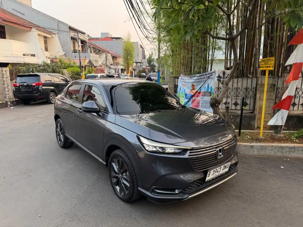 Honda HRV 1.5 New SE Sensing 2023/2024 CVT KM 18 Ribu!!!