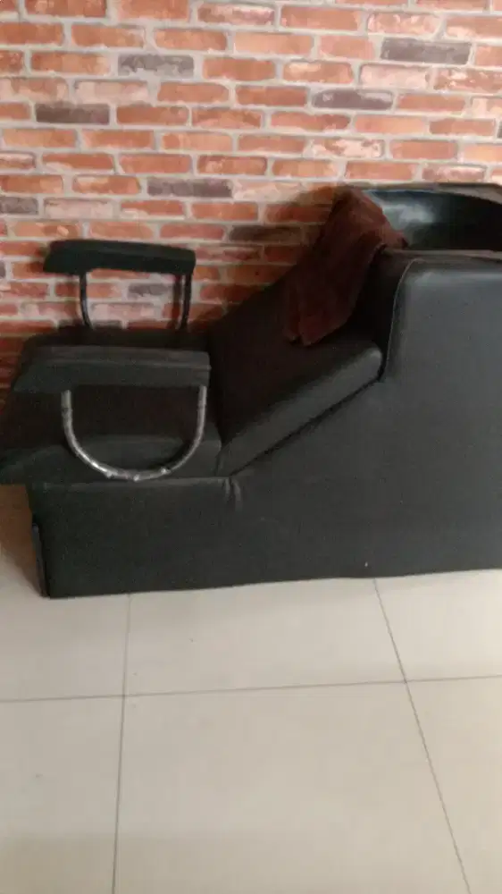 kursi keramas salon