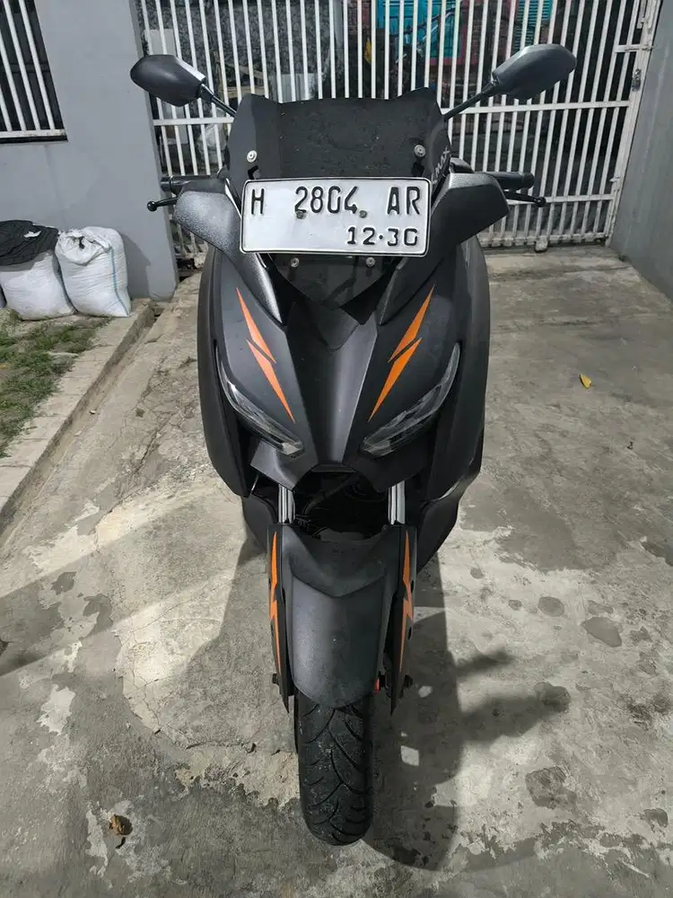 Yamaha XMAX 250 2020 ABS Low KM 8.000 – Akrapovic + Part Ori Lengkap