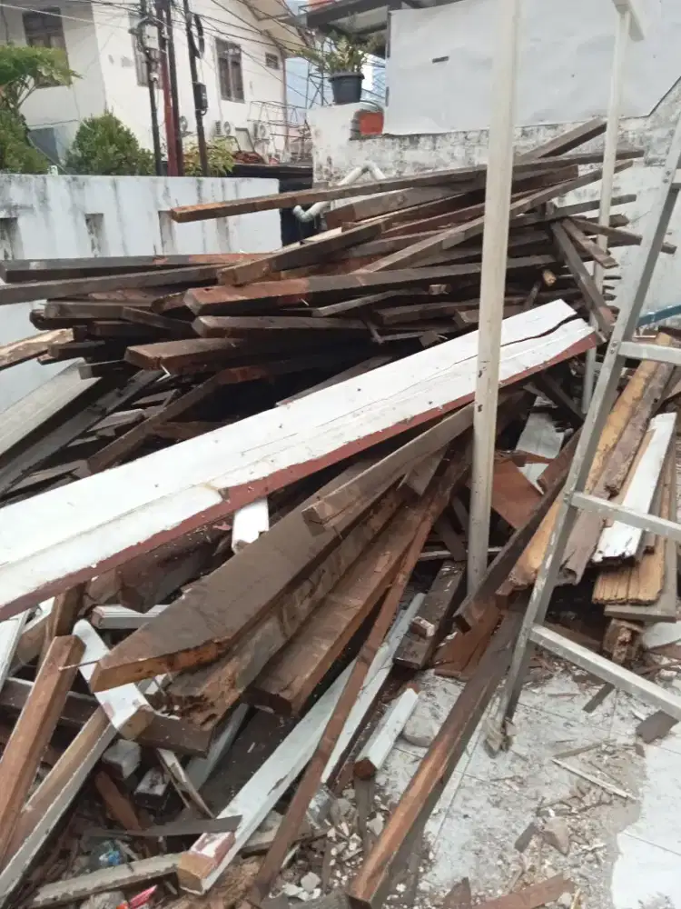 Jual genteng balok kaso dan reng bekas