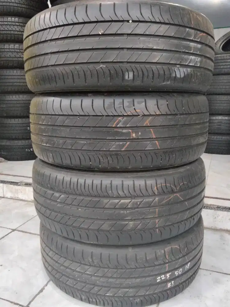 225/50R18.. Dunlop sp sport maxx