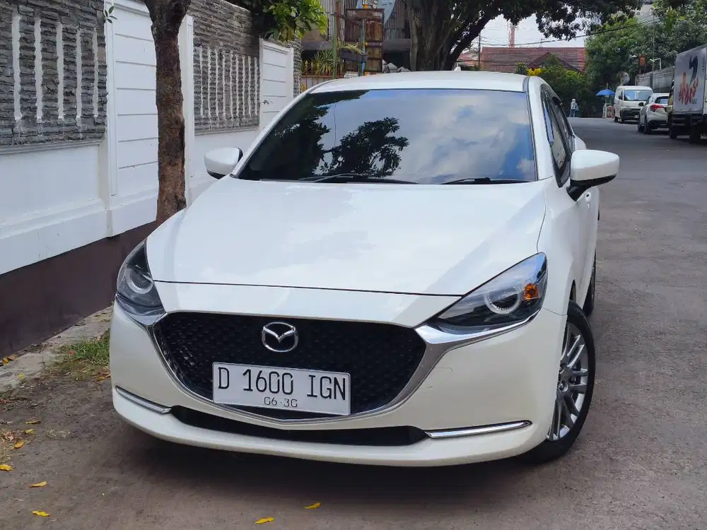 mazda 2 GT skyactiv 2019 km 19rb putih mulus bandung
