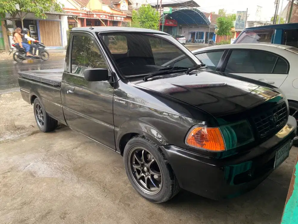 Toyota Kijang 2.4 Pick up 2000 Duro bisa tukar tambah sekoto badas