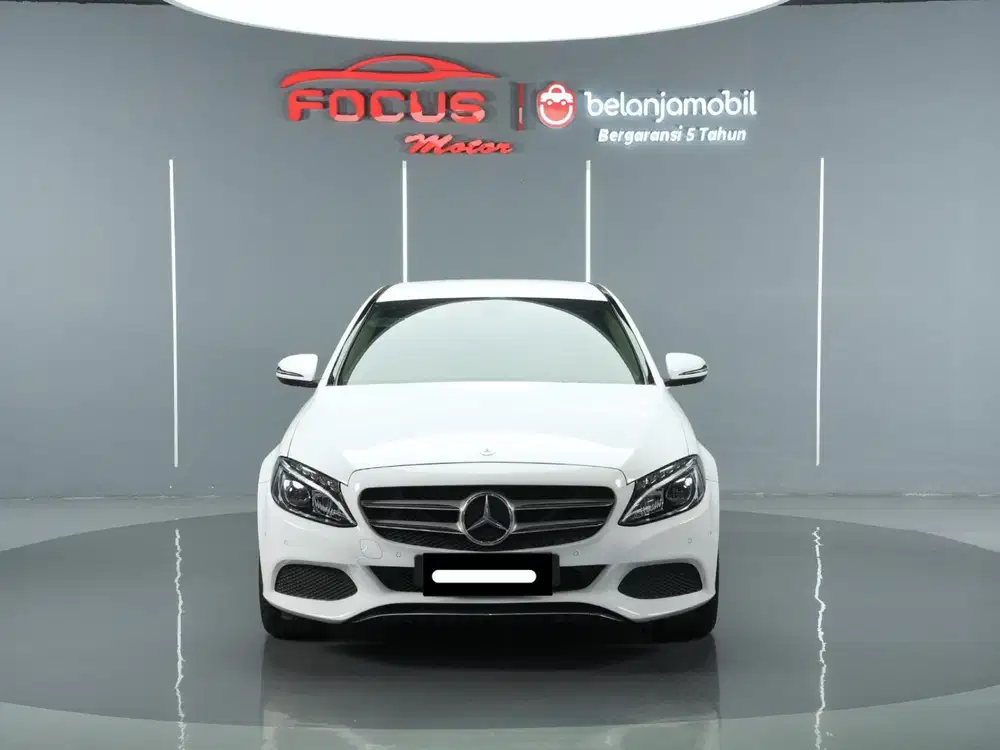 Km 32rb mercedes benz mercy c200 avantgarde line 2016 putih