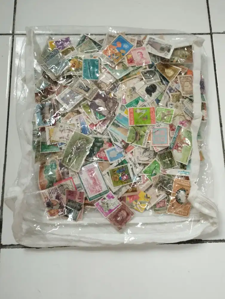Stamps Collection (Koleksi Perangko)