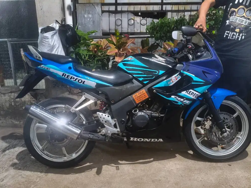 CBR 150R OLD CBU