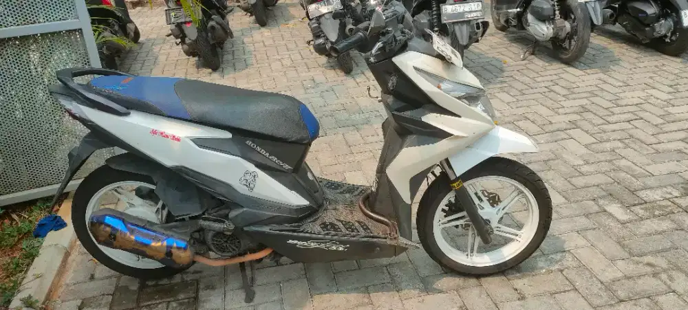 Jual cepat ajah motor beat street 2018 10jt nego bensin