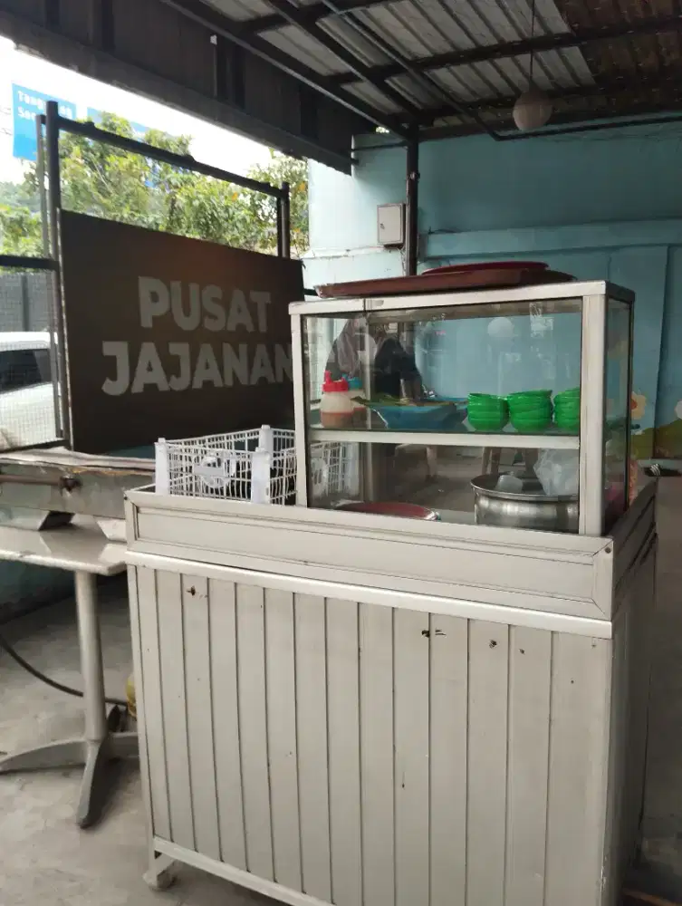 Cari pegawai buat stand otak²