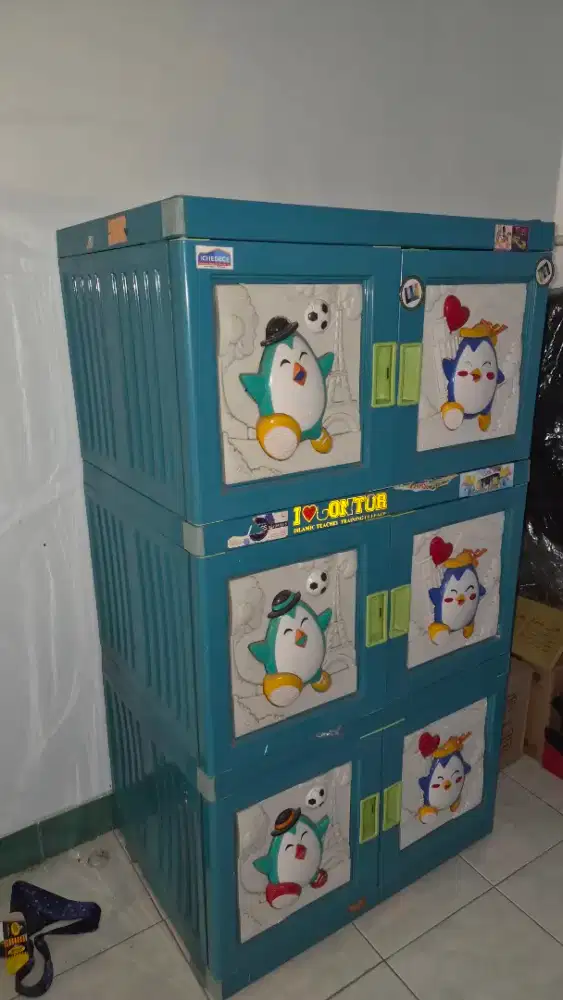 Lemari Plastik 6 Pintu