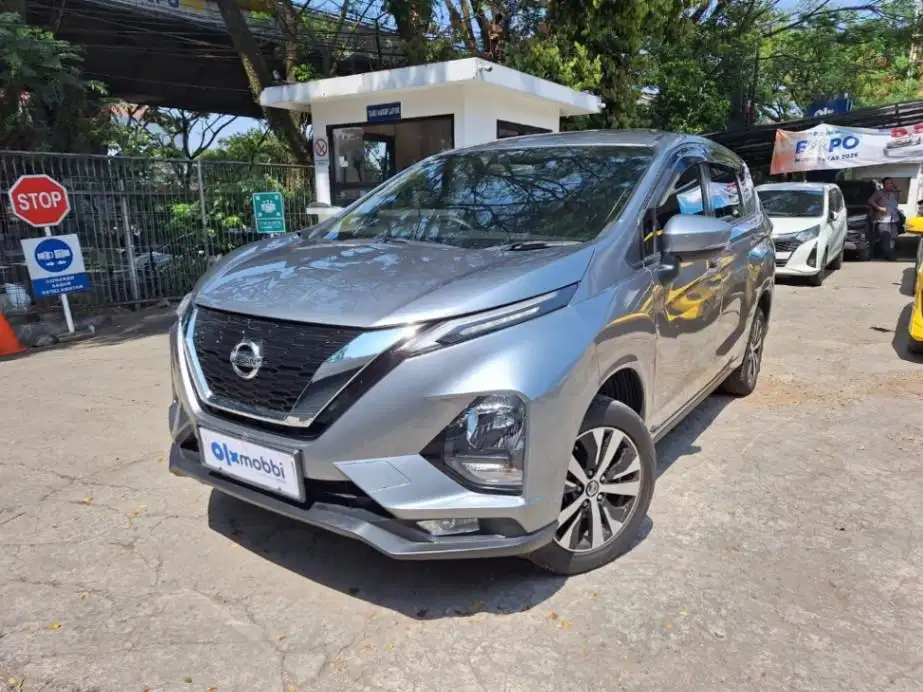 LOW DP Nissan Livina 1.5 VE Bensin-AT 2019 UBA